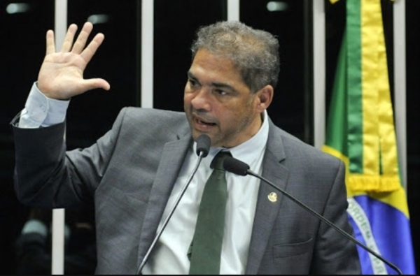 Leia mais sobre o artigo O próximo ‘galho’ do senador Hélio José