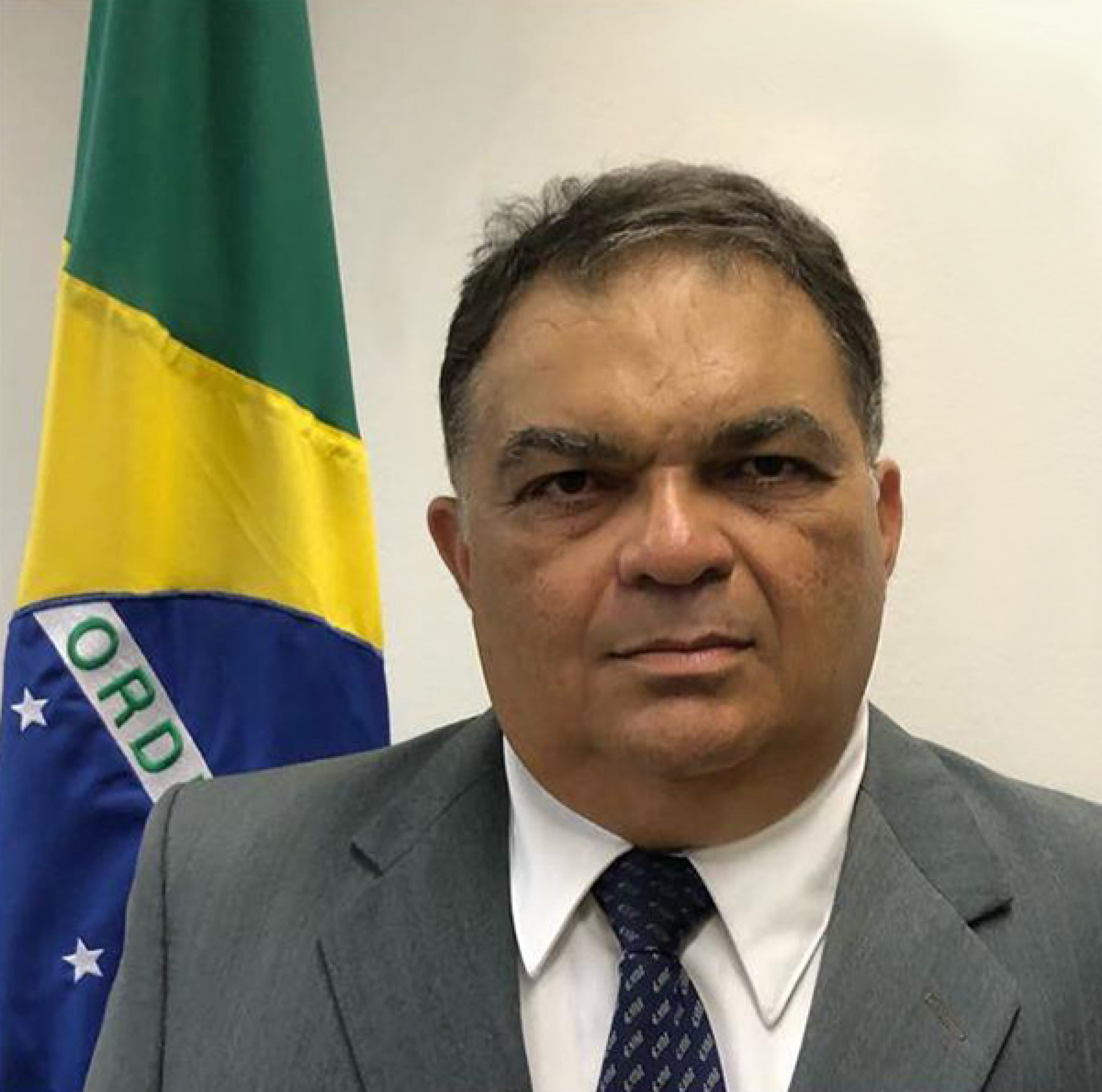 Leia mais sobre o artigo Bolsonaro envia secretário especial para tratar de armas no Iraque