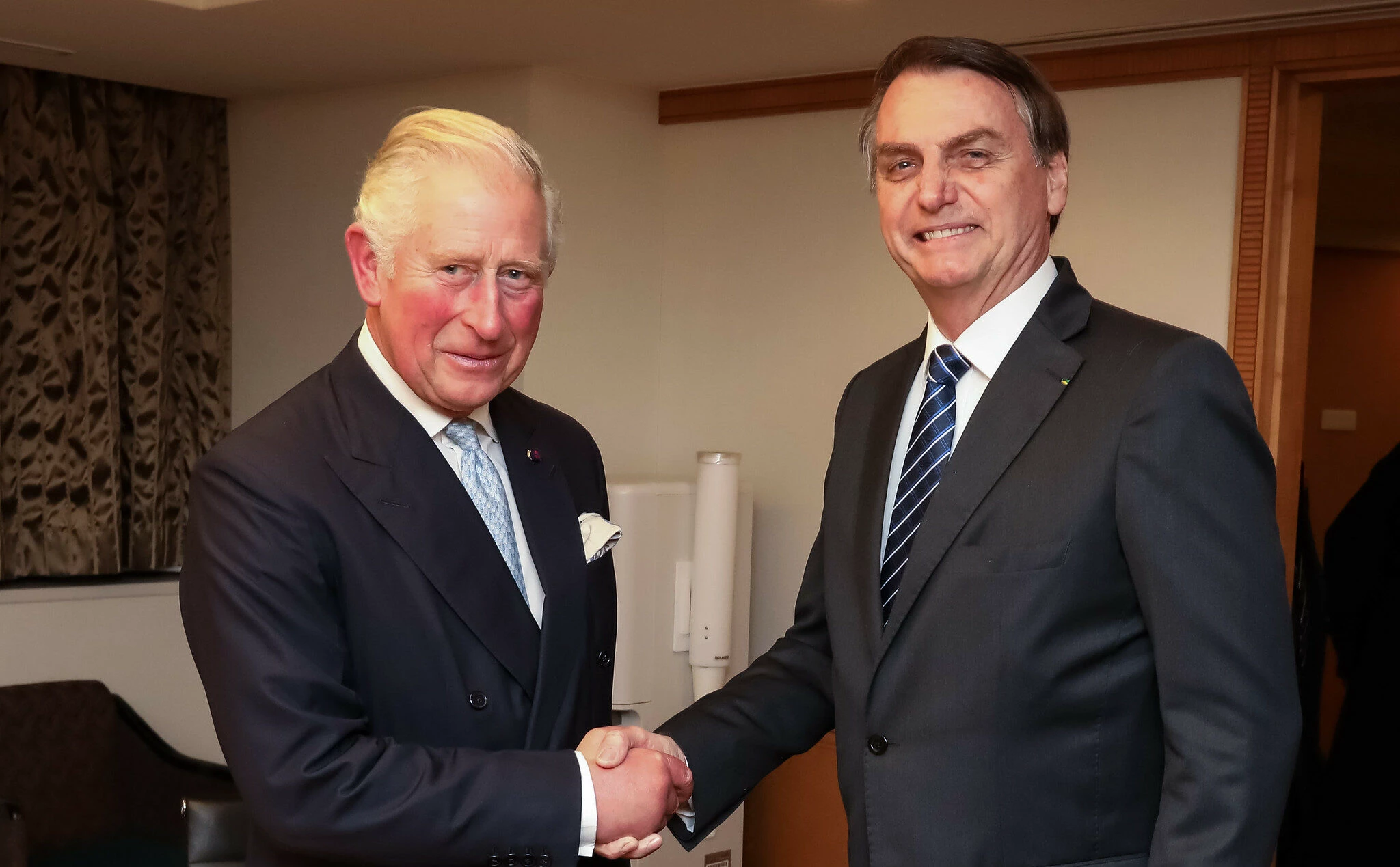 Leia mais sobre o artigo Bolsonaro será recebido pelo rei Charles III em Buckingham