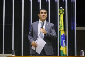 CCJ aprova Reforma Tributária de Luis Miranda
