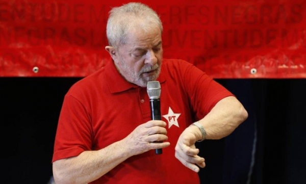 Leia mais sobre o artigo TSE multa Lula em R$ 10 mil por propaganda eleitoral antecipada