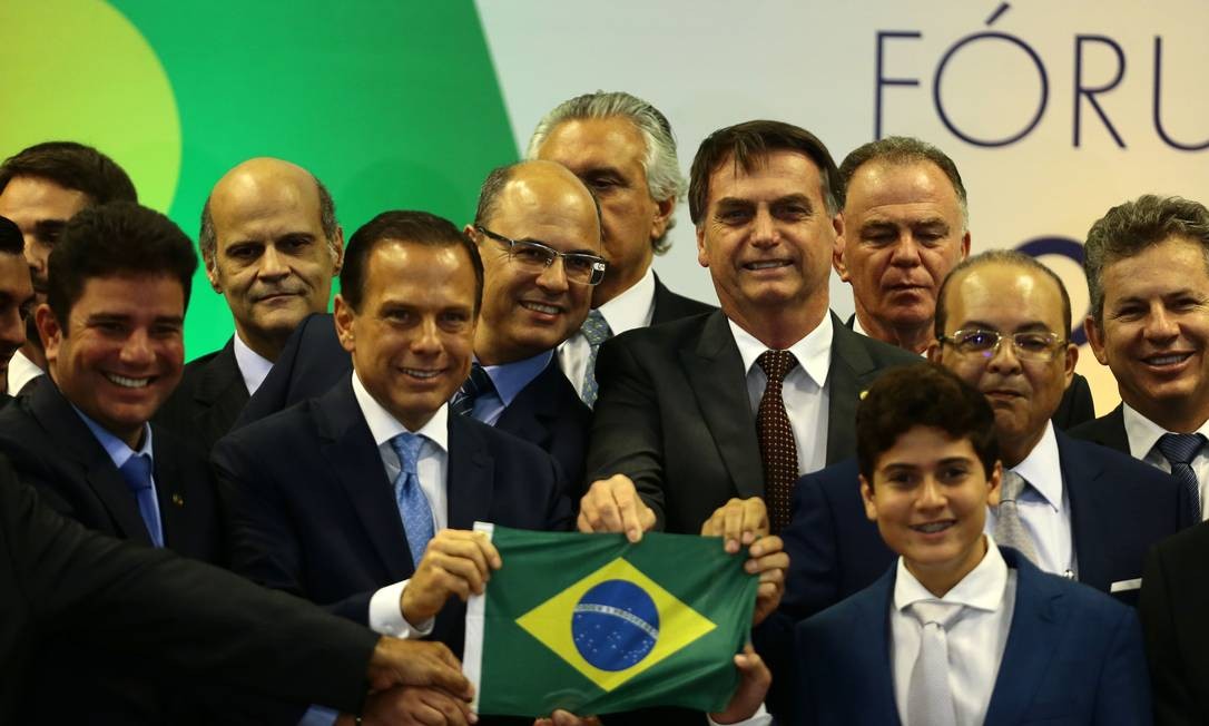 Leia mais sobre o artigo Contra reajuste salarial, Bolsonaro fará um pedido para governadores