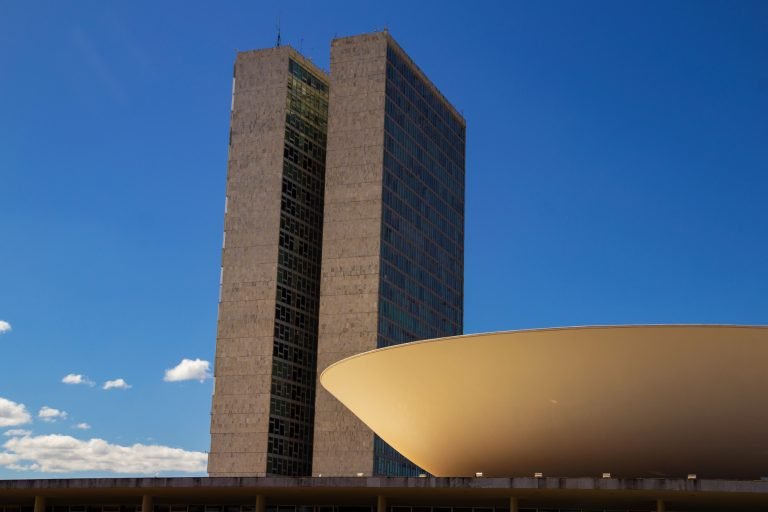 Leia mais sobre o artigo Lula veta projeto que aumentaria número de deputados federais