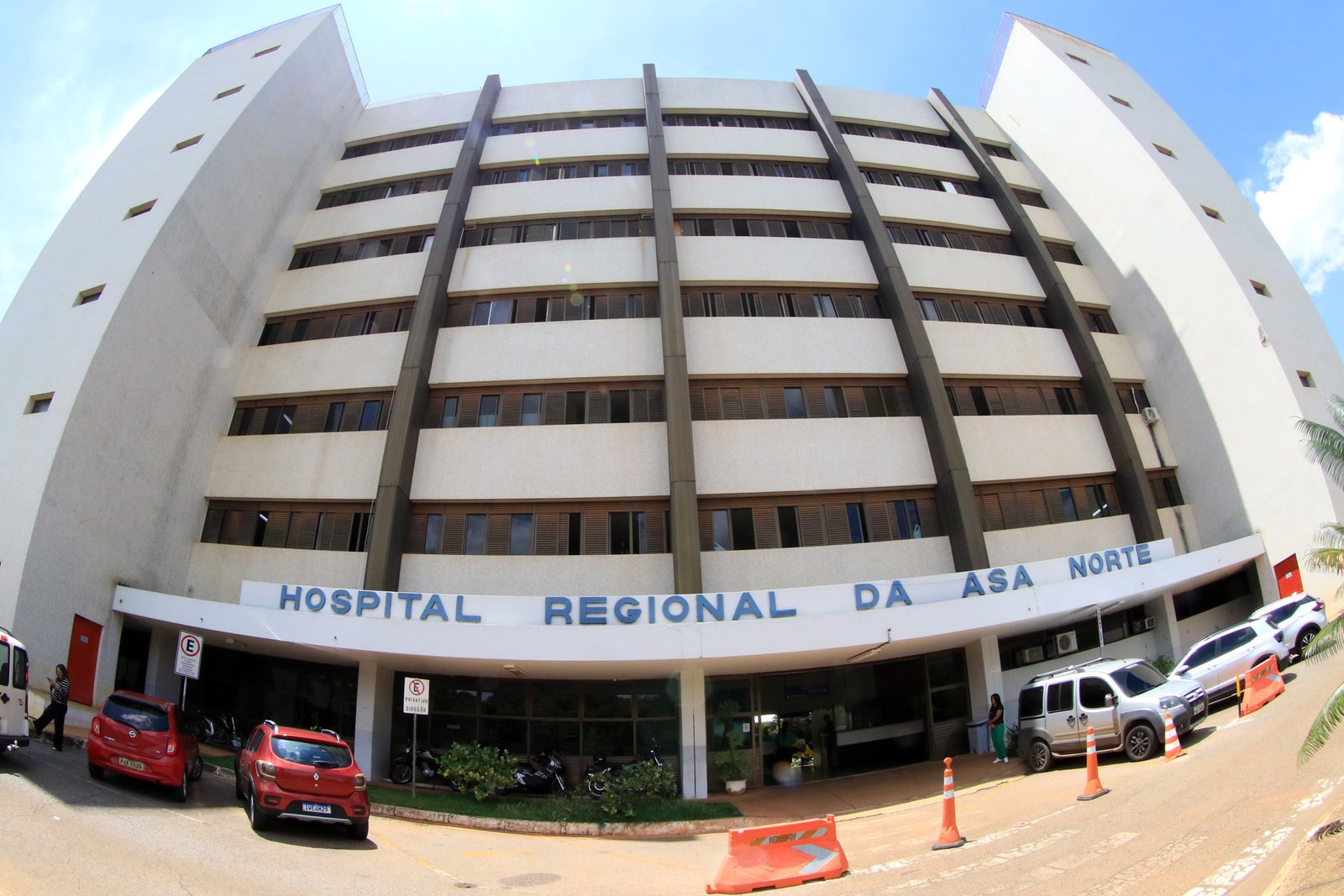 Leia mais sobre o artigo DF é condenado a indenizar paciente que caiu no hospital após cirurgia