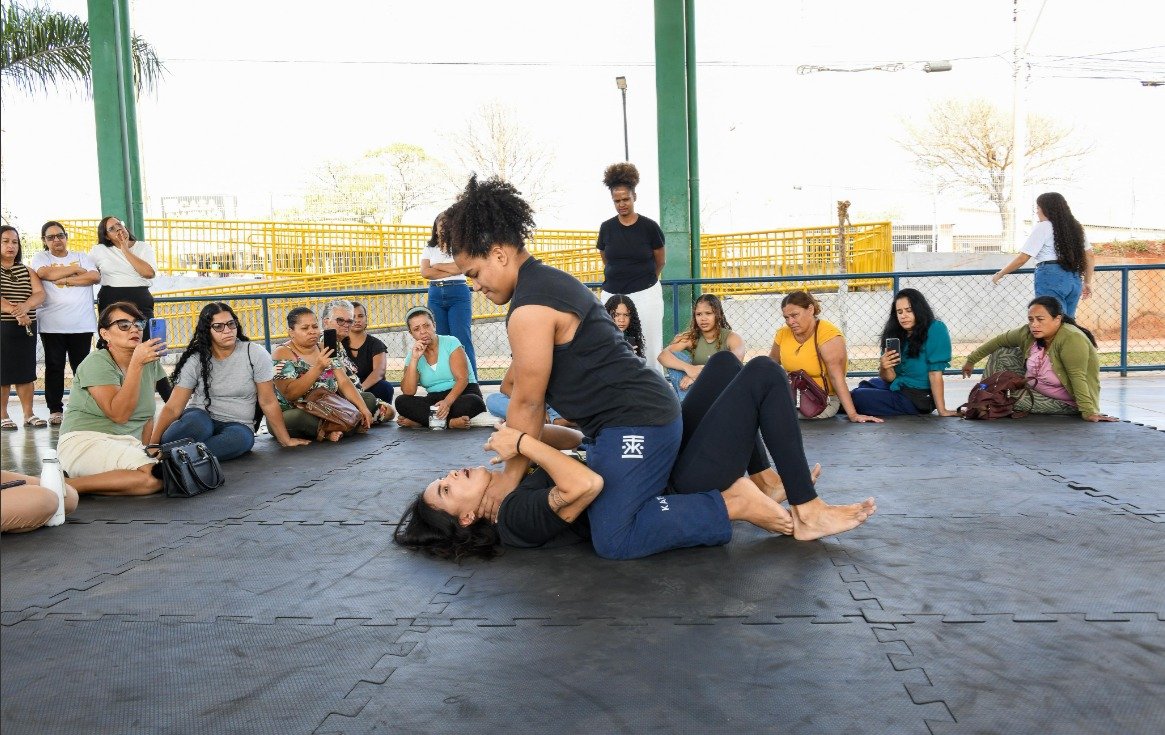 Leia mais sobre o artigo Empoderadas no Tatame: defesa pessoal e prevenção para mulheres