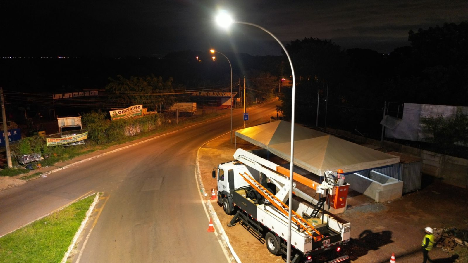 Leia mais sobre o artigo DF instala mais de 1,7 mil luminárias de LED em três regiões