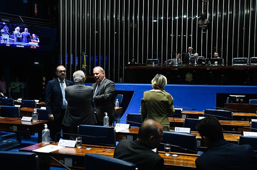Leia mais sobre o artigo Senado aprova aumento de pena para quem oferecer bebida alcoólica ou drogas a menores de idade