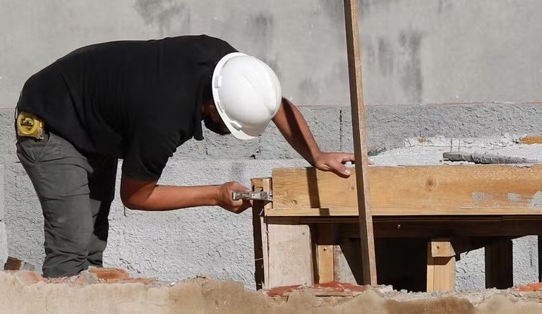 Leia mais sobre o artigo Famílias terão até R$ 30 mil para reformar casas com nova linha de crédito